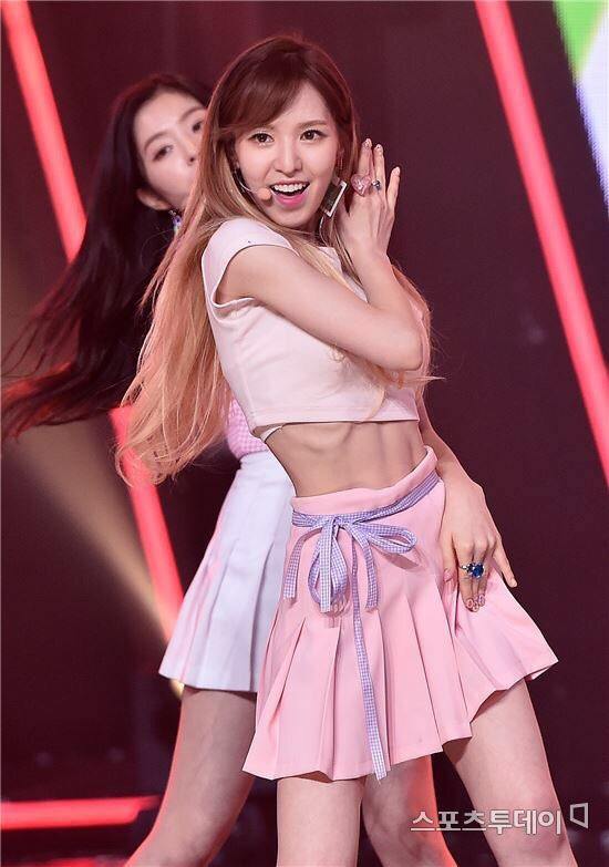 Red Velvet Wendy Looks Alarmingly Skinny At Recent Performance Koreaboo