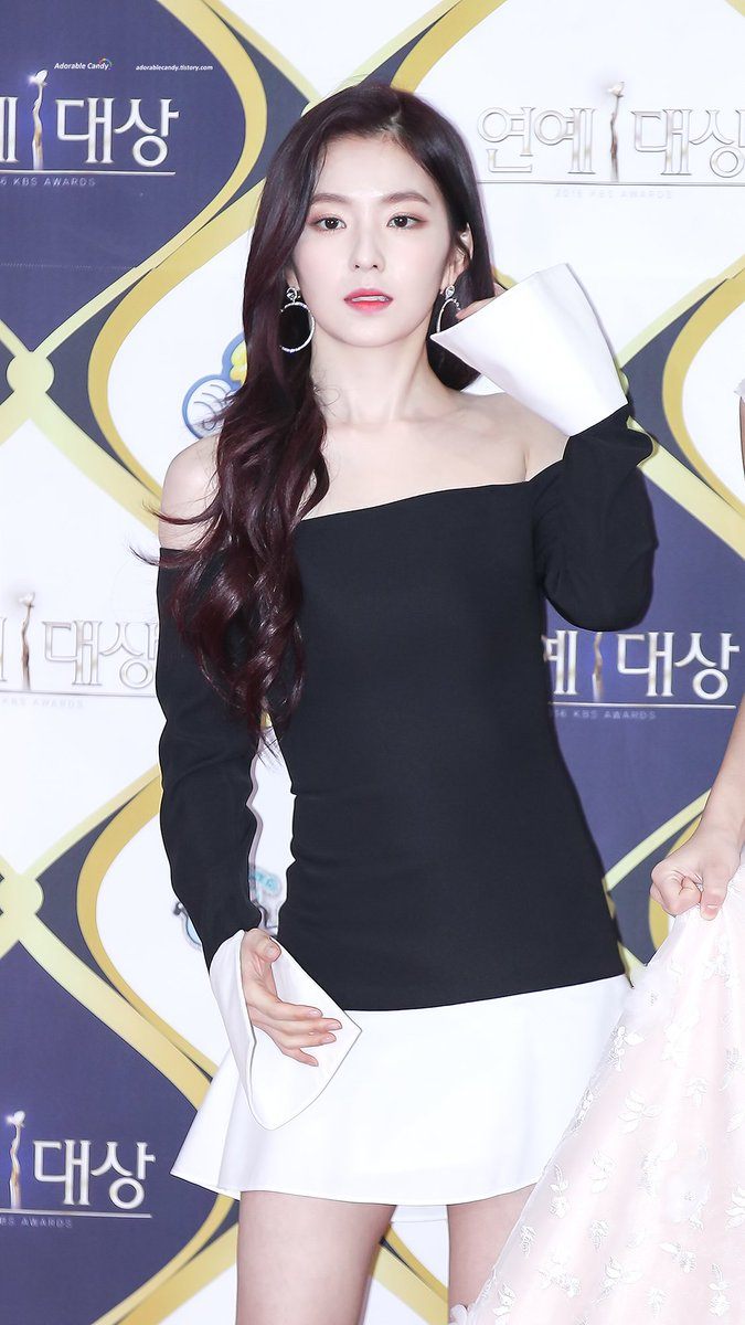 Top 10 Sexiest Outfits Of Red Velvet Irene