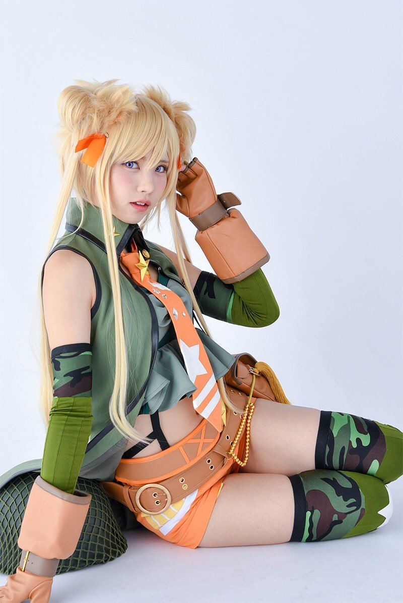 This Japanese Cosplayer Earns More In 2 Days Than Most People Make In A 