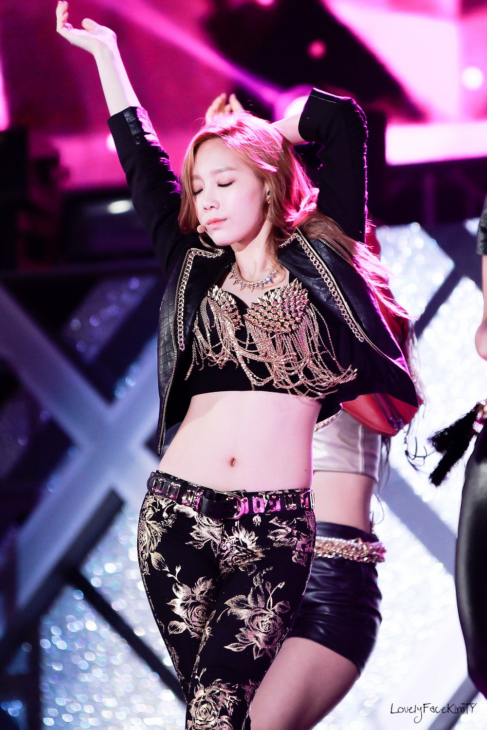 10 Sexiest Outfits Of Taeyeon Ever Koreaboo