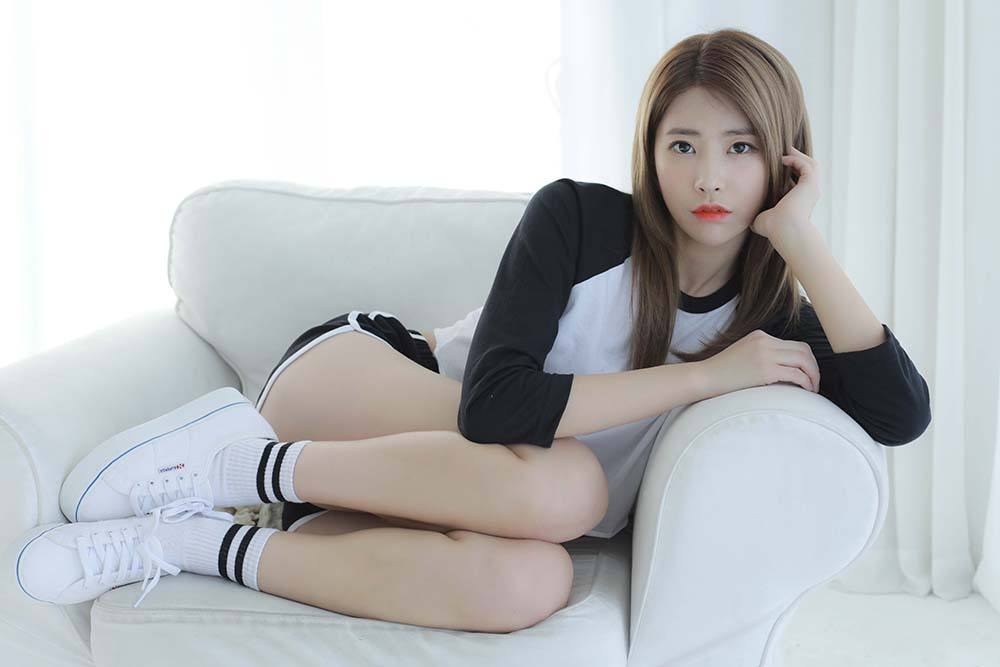 Dohee made a big image change by collaborating with the photographer in a s...
