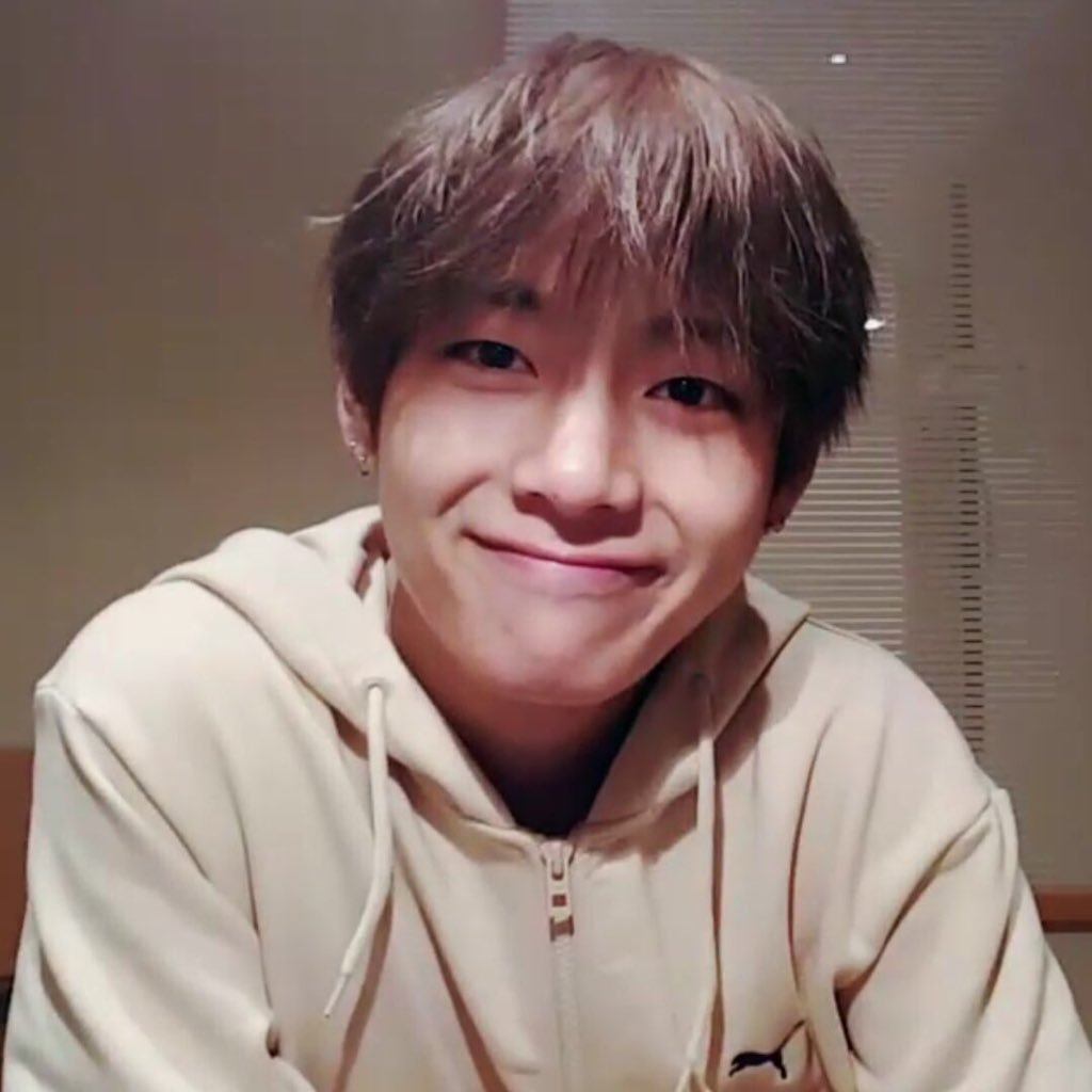 10+ Photos Of BTS V's Bare Face That Will Make You Forget How To Breathe