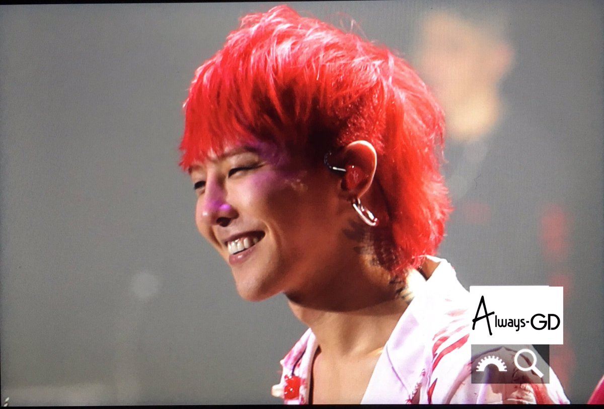 G Dragon Debuts Brand New Hair Color Just For European Fans Koreaboo
