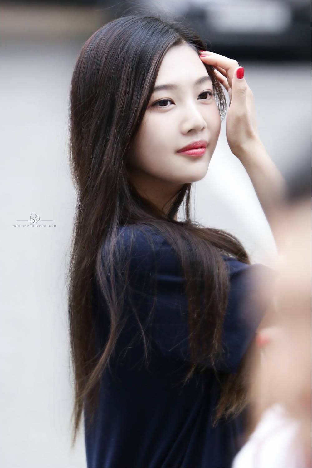 joy long hair