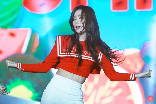 Red Velvet Are Deadly Sexy In Newest Revealing Stage Outfit Koreaboo 5033