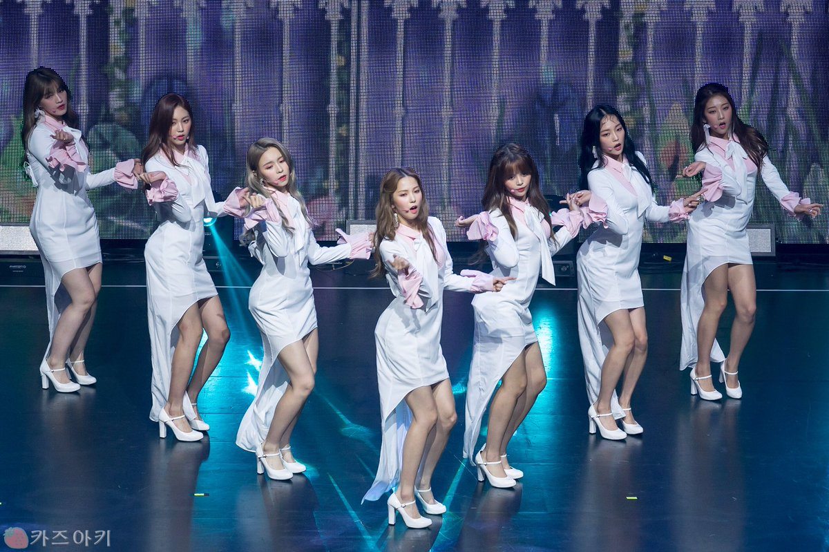 CLC Sorn Exposes How Foreign Members Don't Get Paid The Same As Korean Members - Koreaboo