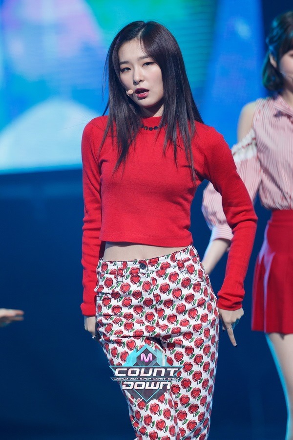10 Outfits That Prove Red Velvet Seulgi Looks Sexiest In Red - Koreaboo