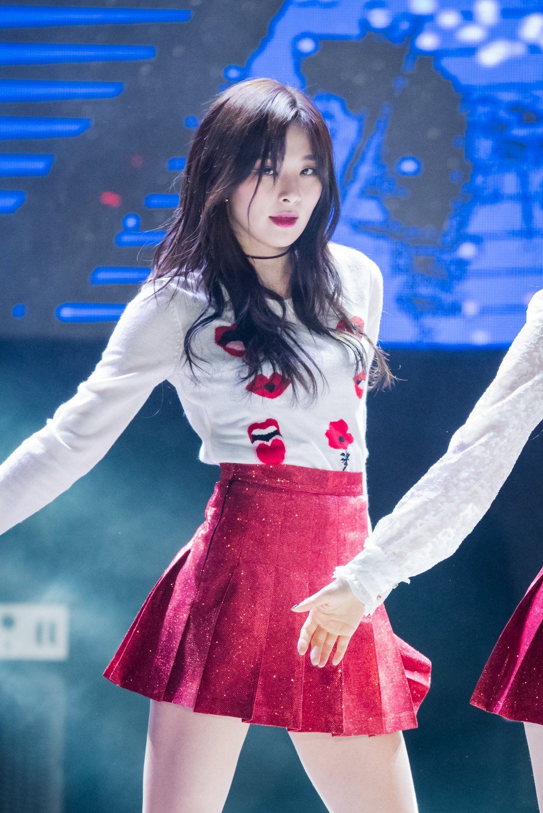 10 Outfits That Prove Red Velvet Seulgi Looks Sexiest In Red - Koreaboo