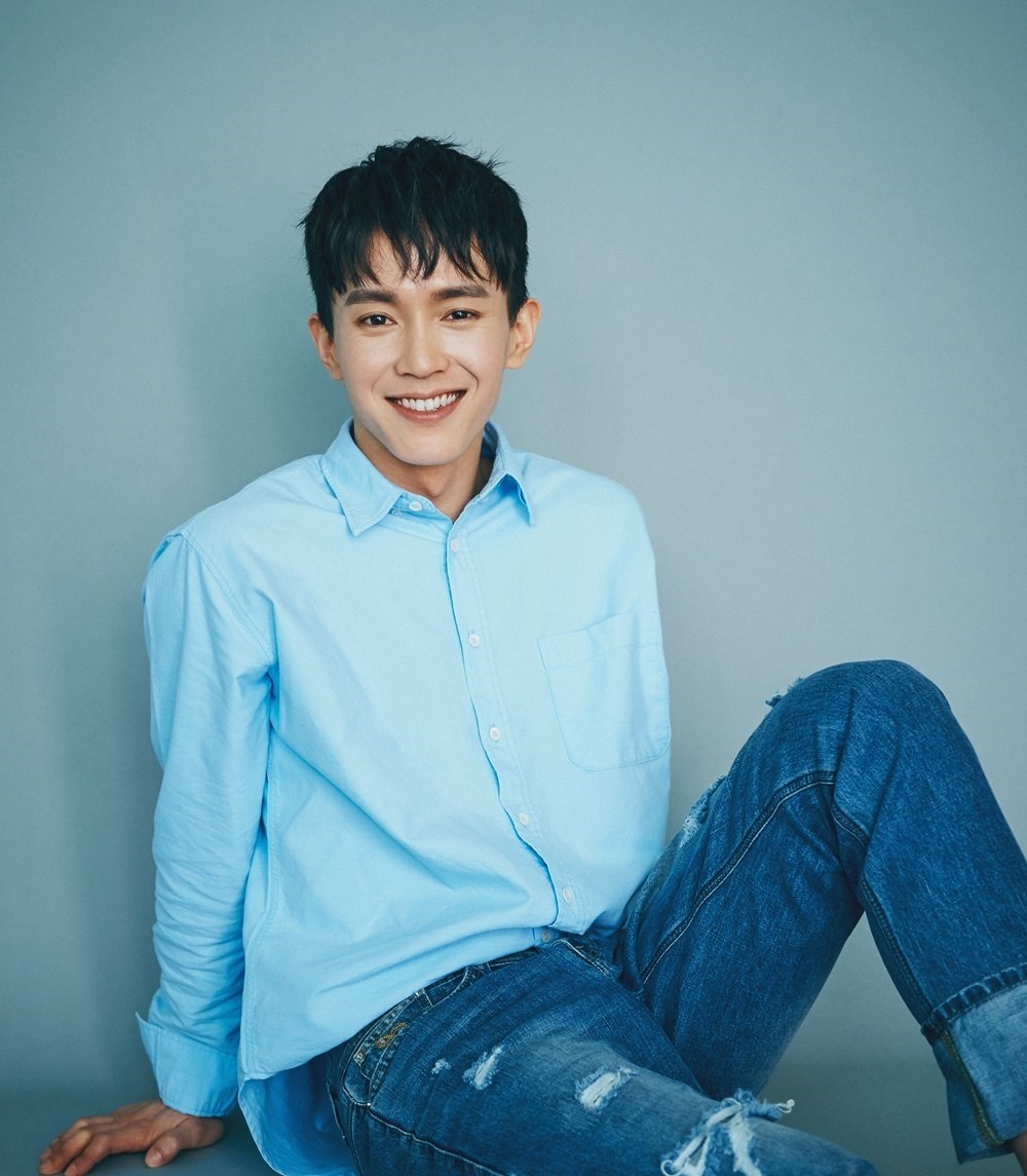 Song Ji Hyo's handsome brother to officially debut as an actor - Koreaboo