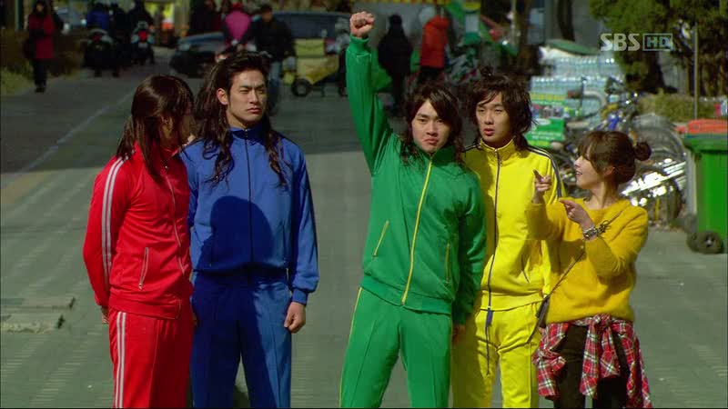 korean drama tracksuit