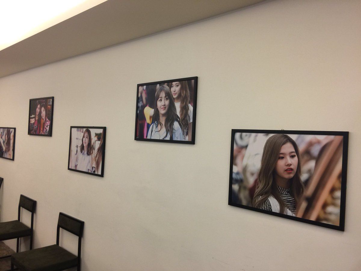 Fans Transformed Tzuyu's Mom's Café Into A TWICEThemed