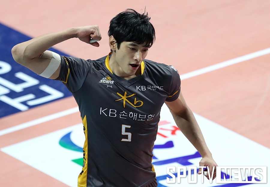 Handsome Korean athletes who could pass off as idols